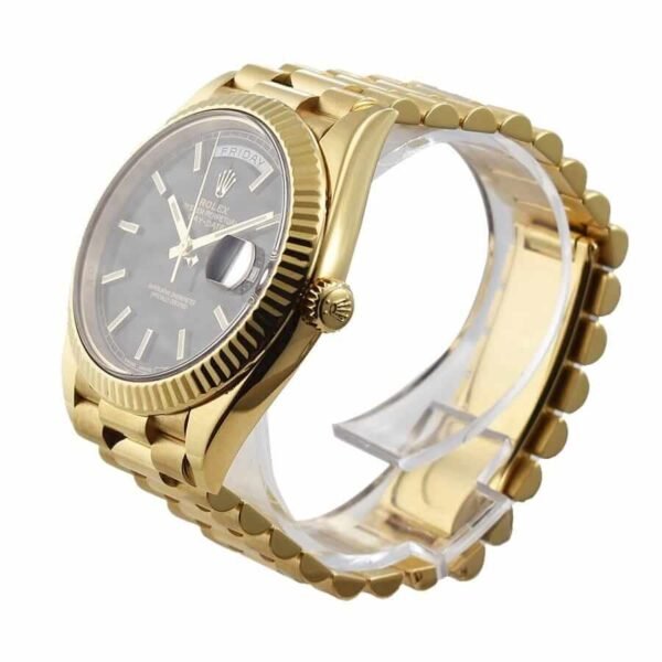 rolex-day-date-40mm-228235-2018-ew-yellow-gold-black-diagonal-dial-replica.jpg Rolex Day-Date Gold Black 228235 EW Replica